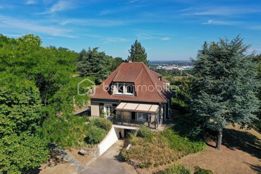 Maison dexception sur parcelle denviron 4 300 m² piscinable & constructible