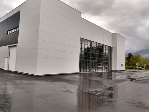 Local commercial &agrave; louer proche de CHAMBERY (73)576 m&sup2; 7356 73800 Montmelian