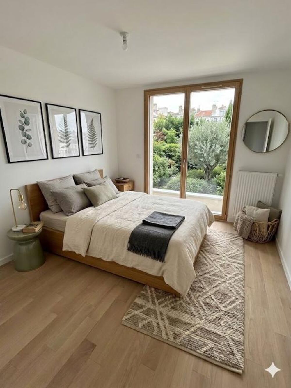 BELLE PIÈCE DE VIE AVEC JARDIN ET TERRASSE
