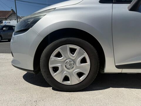 Clio 4 1.2 i 75CH GARANTIE 6 MOIS / REPRISE POSSIBLE 2013 occasion 36300 Le Blanc