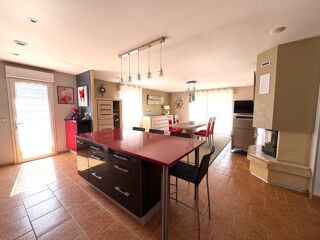  Maison  vendre 4 pices 141 m