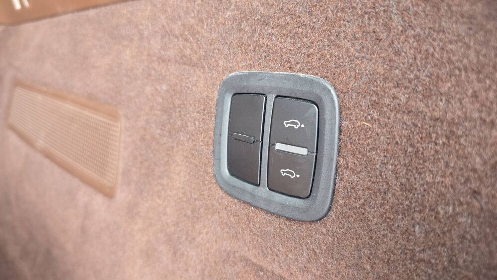 Cayenne 3.0 V6 462 e-Hybrid 4X4 Tiptronic 8 N/A 2021 occasion 37230 Fondettes
