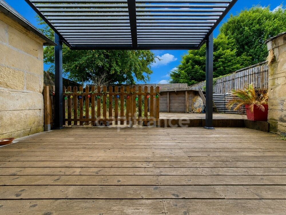 Vente Maison VENTE A TERME LIBRE - Maison 6 pièces PONS (17) - Centre ville - Piscine - Terrain de 167m² Pons