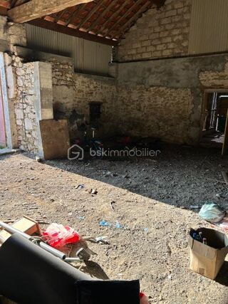  Remise / Grange � vendre 1 pi�ce 83 m� Motz