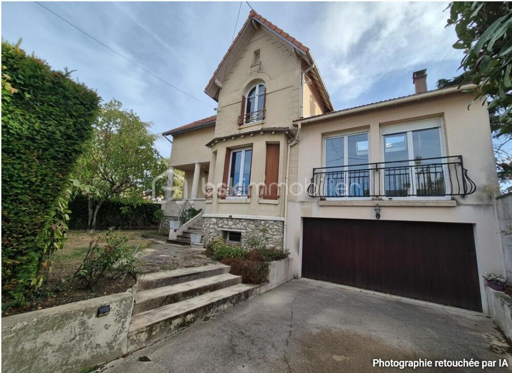 Vente Maison MONTGERON – Maison de caractère en meulière de 140 m² avec jardin, piscine et grand garage !! Montgeron