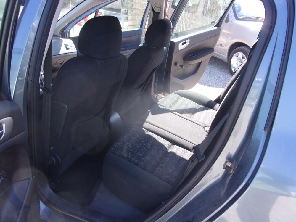 307 2,0 HDI XT 90CV 2004 occasion 13510 &Eacute;guilles