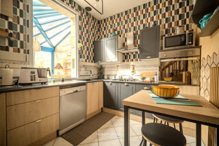 Vente Maison Maison de ville de caractère à vendre 5 pièces SAUMUR (49) - Pierre de tuffeaux- 160m²- 3 chambres - Centre ville au calme Saumur