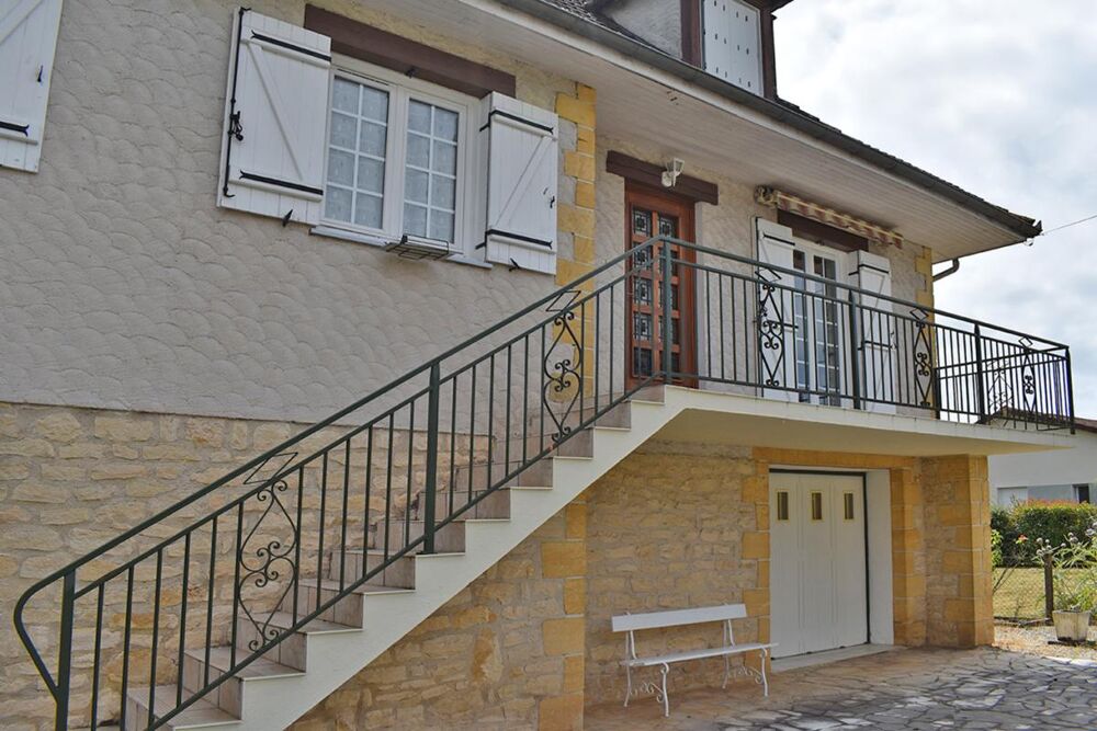 Maison Terrasson La Villedieu 146 m2 7 pièces