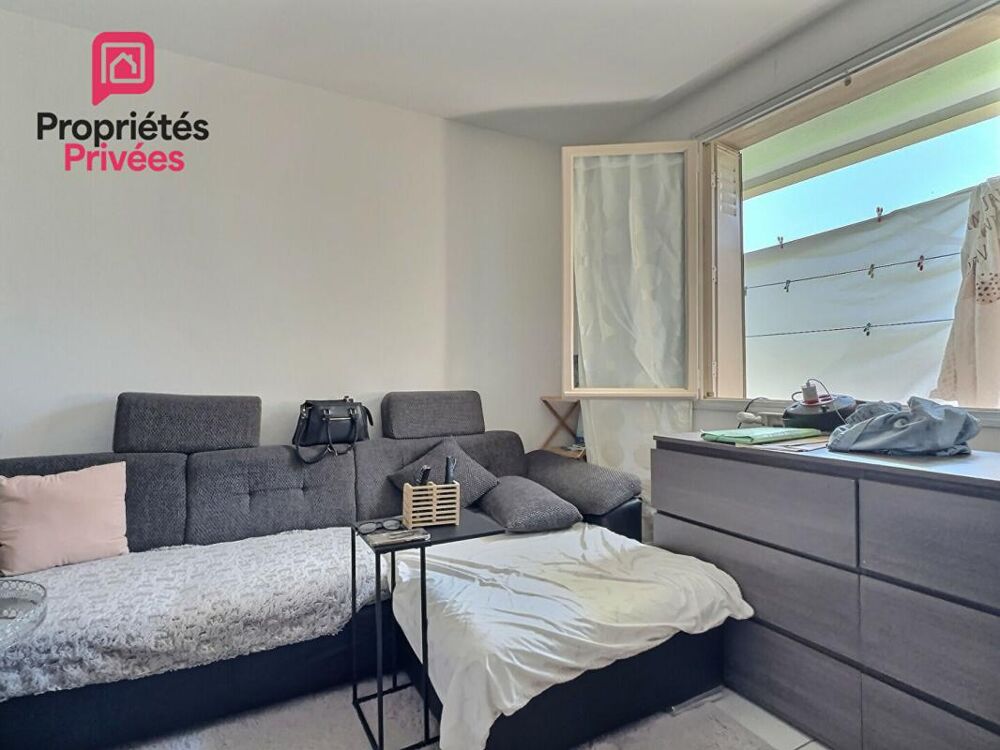 T4 traversant 67 m² - double balcon - vendu loué - rénovation globale énergétique absorbée