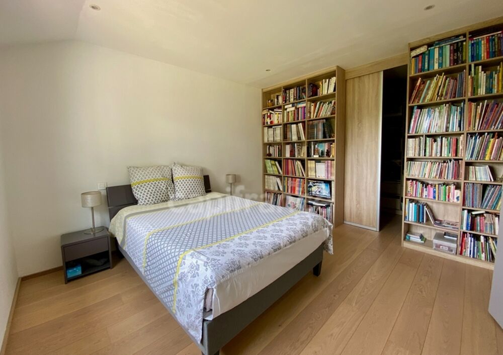 à vendre  Maison Échenevex (01170)
