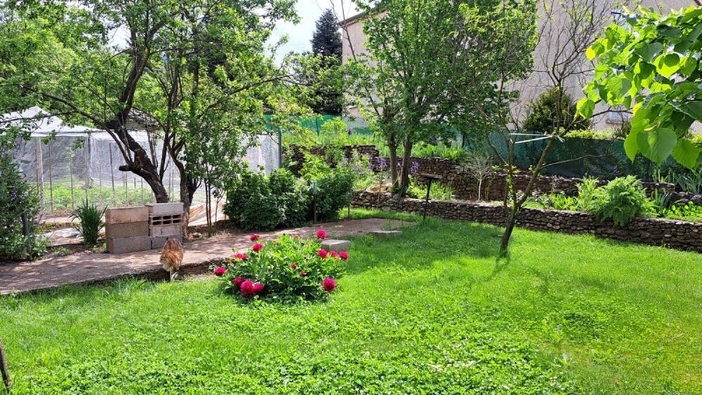 A vendre en viager occupé  Maison 122 m² sur 1 000 m² de terrain arboré  Sisteron (04)