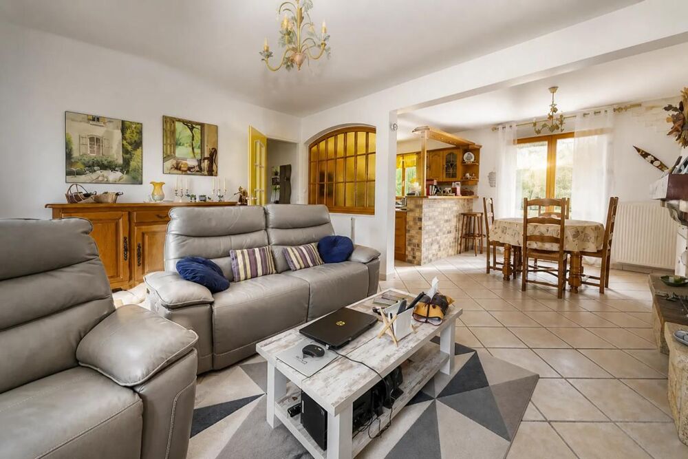 Vente Maison Maison de 5 pièces de 123 m² Loi Carrez 137m² sol à La Genevraye La genevraye