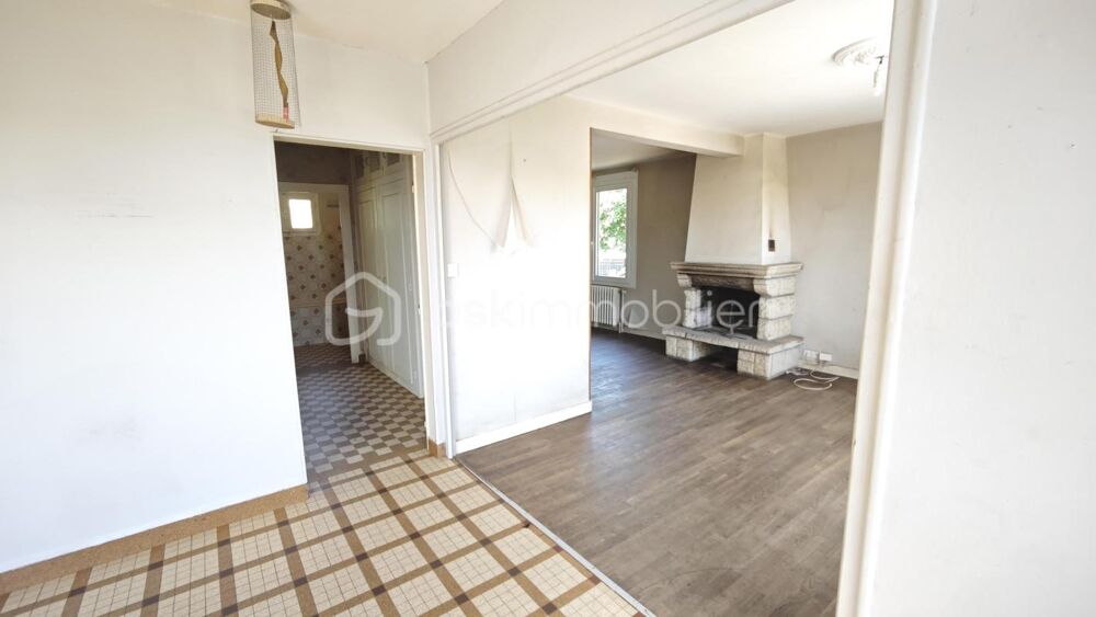 MAISON 97 M² 4 PIECES AVEC TERRAIN CONSTRUCTIBLE DE 2 305 M² ET GARAGE DOUBLE