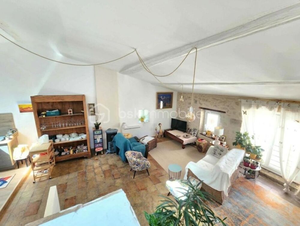 Vente Maison Maison de caractère rénovée de 166 m² avec grand garage et terrasse Tourbes