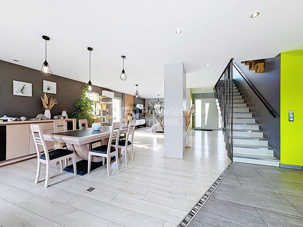 Vente Maison Maison Sainte Marie Aux Chenes 6 pièce(s) 176 m2 Sainte marie aux chenes