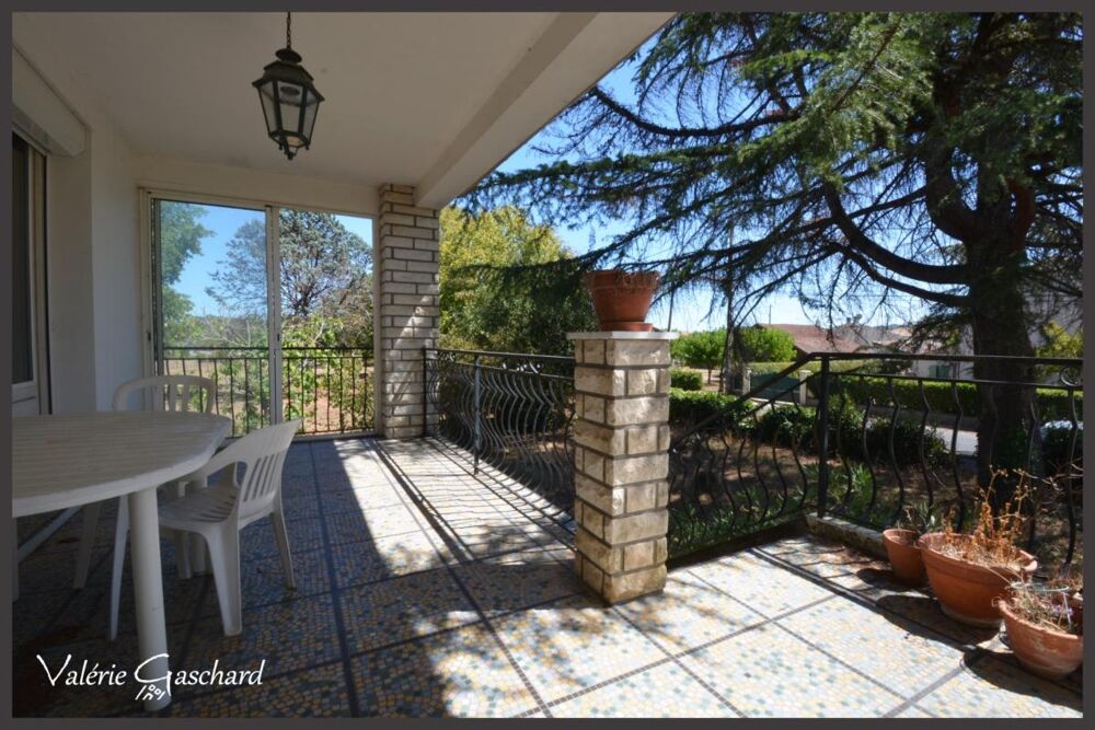 Vente Maison Saint seurin sur l'isle -Maison 4 chambres + sous sol total, grange et terrain Saint seurin sur l isle