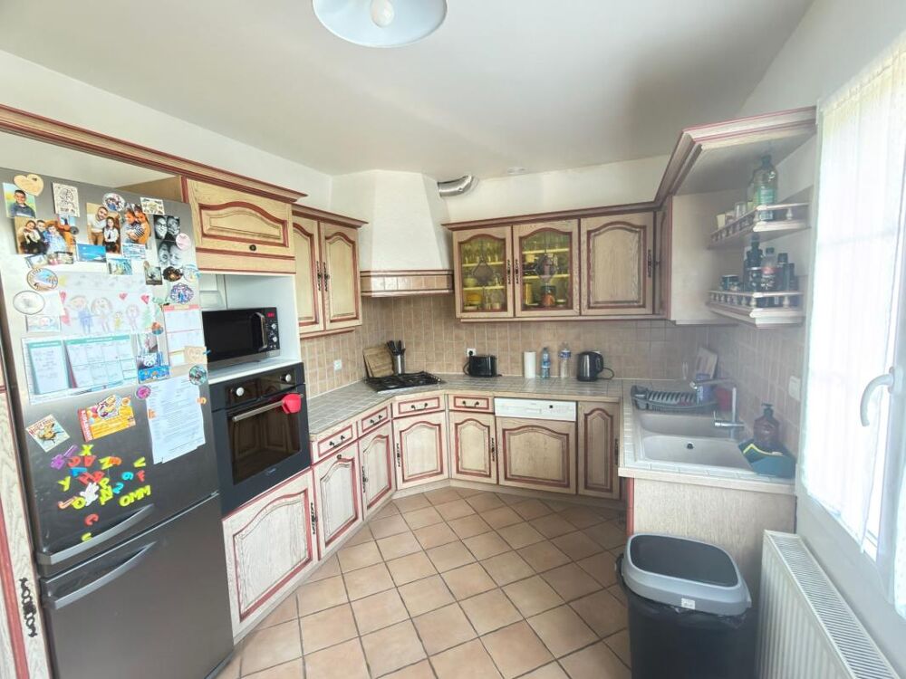 Maison à vendre 6 pièces avec sous-sol total