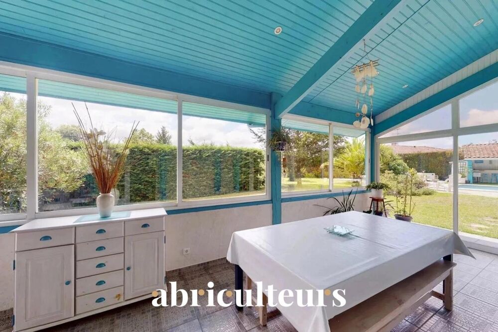 à vendre  Maison Saint-Vincent-de-Tyrosse (40230)