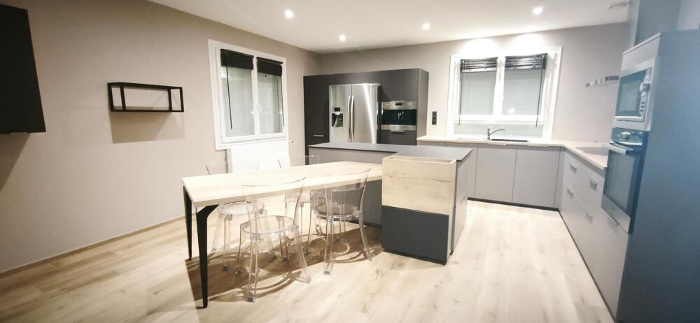 Vente Maison Maison familiale avec piscine – 177 m² habitables – Terrain paysagé de 1 139 m² – François Francois