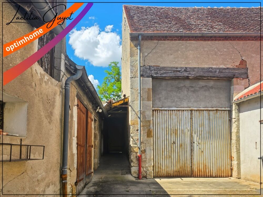 Vente Maison Maison � r�nover avec cour, grand garage et terrain constructible � Besson Besson