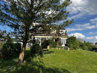  Propri�t�/ch�teau � vendre 7 pi�ces 150 m�