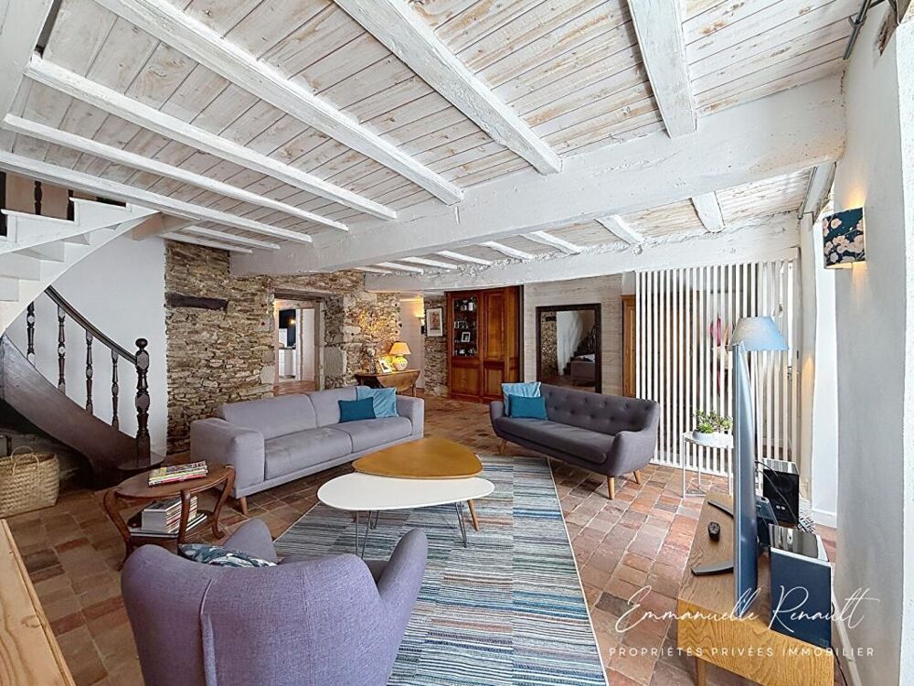 Vente Maison Propriété exceptionnelle Sarzeau centre · Ensemble immobilier, jardin clos, piscine Sarzeau