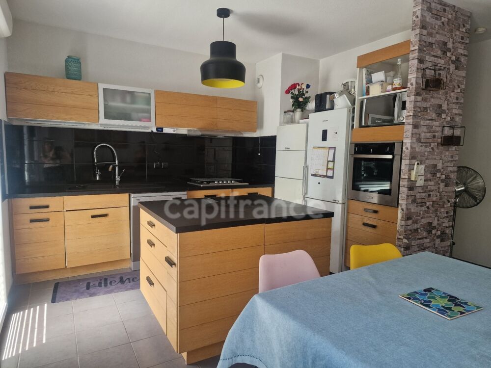 Vente Maison Maison à vendre 5 pièces MONTARNAUD (34), 4 chambres, jardin, terrasse, contemporaine Montarnaud