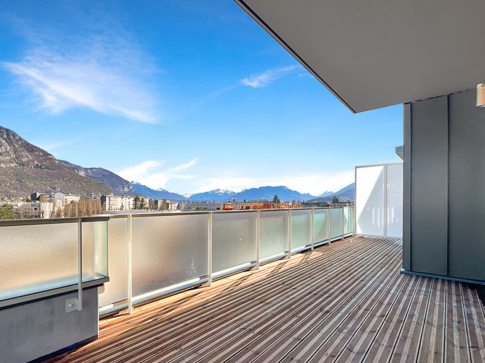 ANNECY LE VIEUX (74) - 4 PIECES de 113m² en dernier étage + terrasse de 21m²