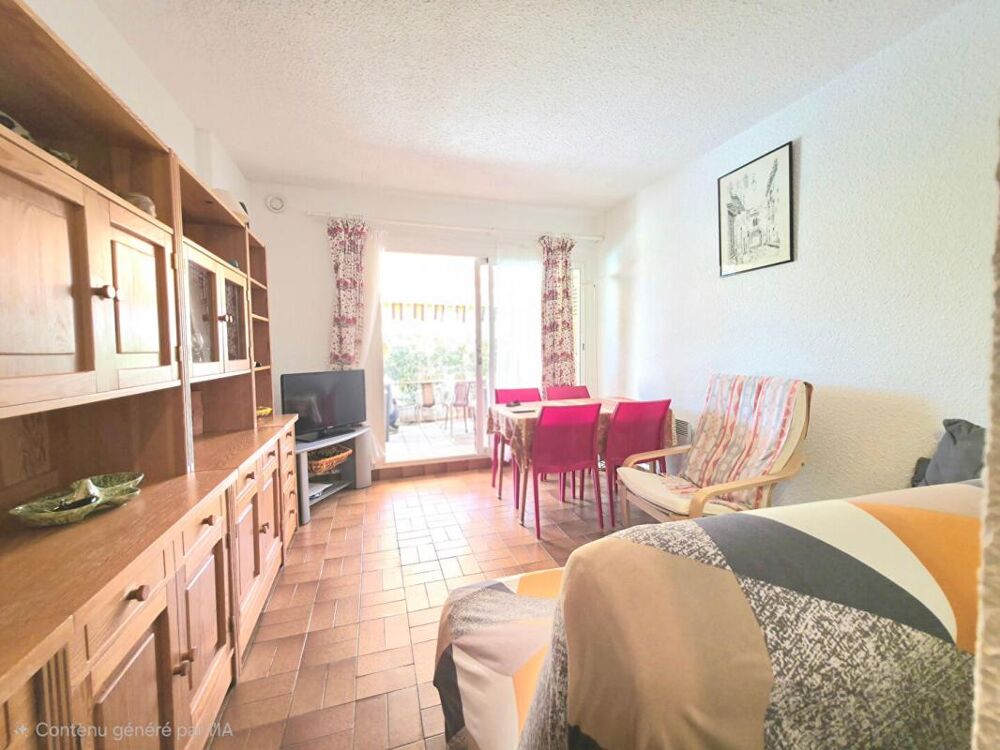 Maison Le Lavandou 35 m2 ,piscine ,terrasse face a la mer ,parking, cellier
