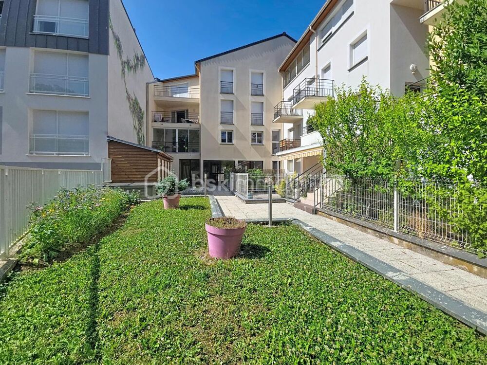 Appartement F3 avec grande loggia de 12m², cave + parking