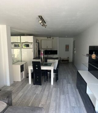  Appartement à louer 3 pièces 50 m²