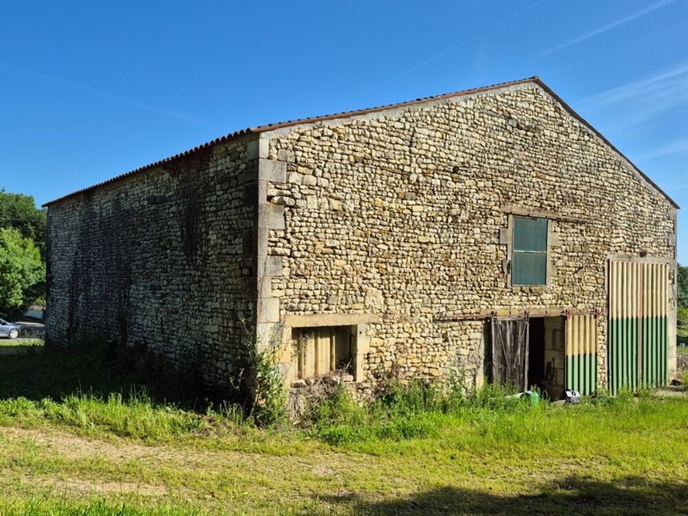 Grange agricole 170 m² avec terrain  Saint-Coutant-le-Grand 17430