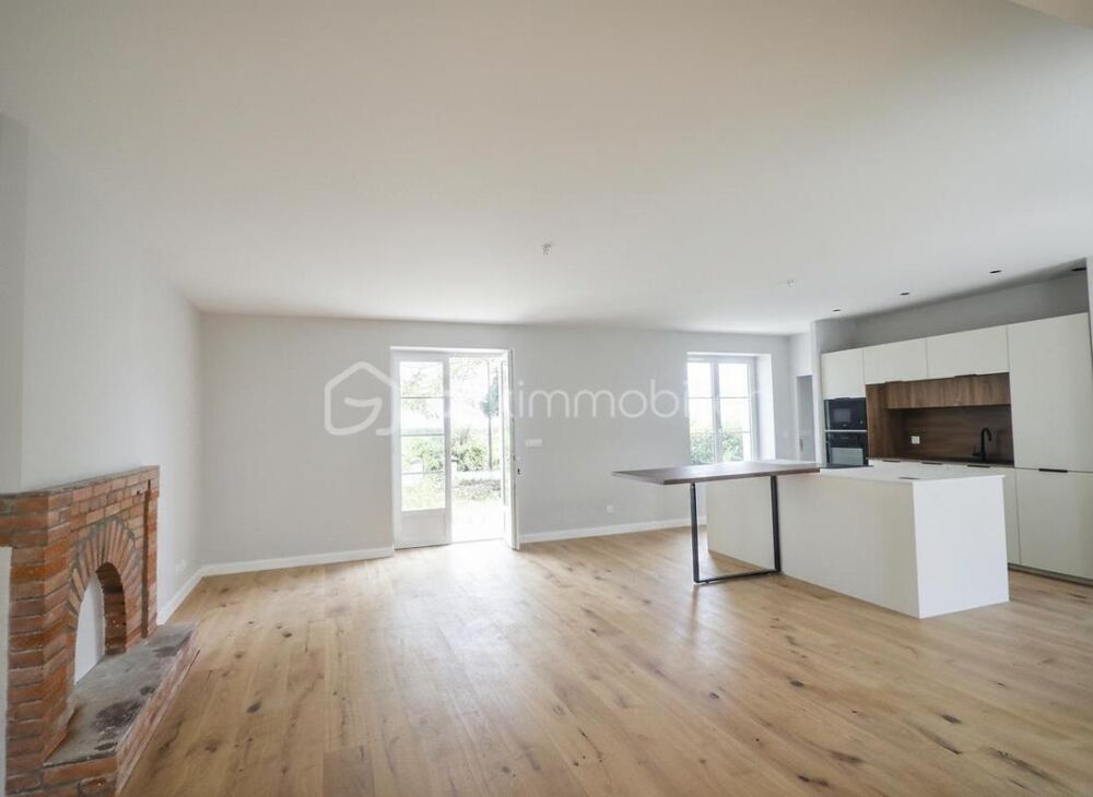 � vendre  Maison Barb�tre (85630)