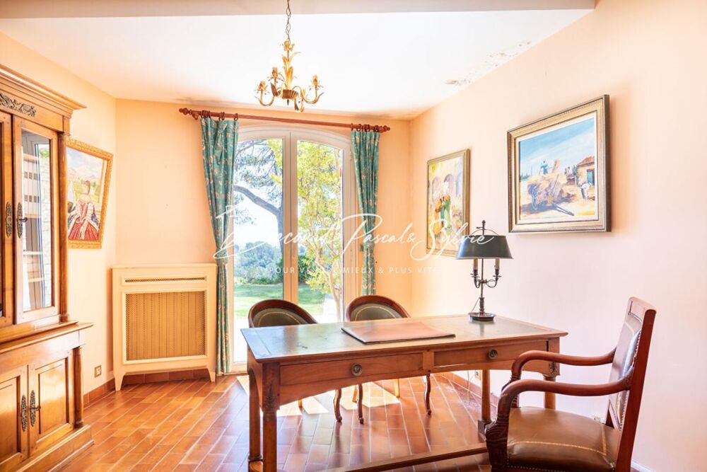 à vendre  Propriété/château Beaumes-de-Venise (84190)