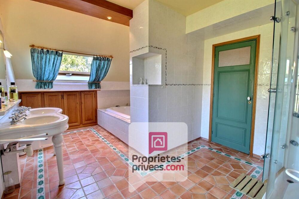 à vendre  Propriété/château Pressigny-les-Pins (45290)