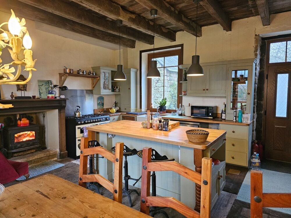 PERSQUEN EN CAMPAGNE JOLIE MAISON DE 134M² DE 5 PIÈCES UNE DÉPENDANCE DE 93M² EN PIERRE SOUS TÔLE UN TERRAIN DE 4220m²