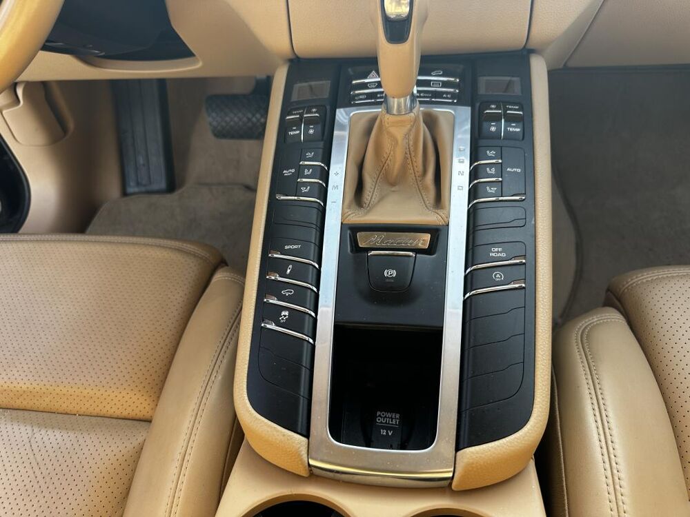 Macan TURBO 2014 occasion 28500 Charpont