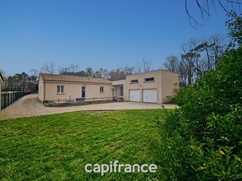   Maison de plain pied de 141m�, 4 chambres, bureau, jardin, double garage, terrain de 1440m� Maison - 6 pi�ce(s) - 141 m�