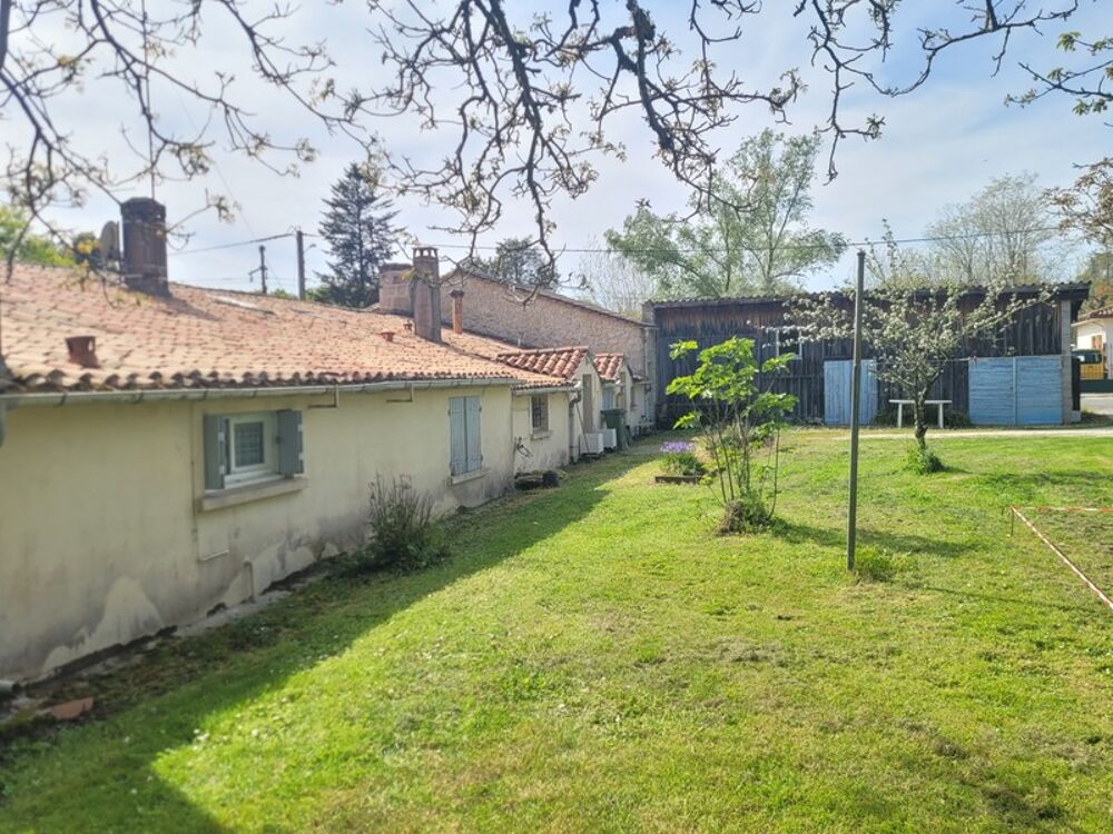 Maison à vendre 6 pièces SAINT VIVIEN DE MEDOC (33), ensemble immobilier sur terrain de 3660 m2