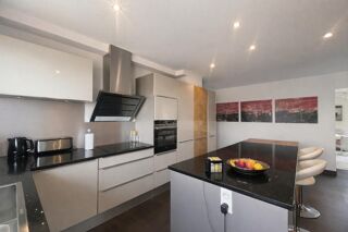  Appartement à vendre 6 pièces 166 m²