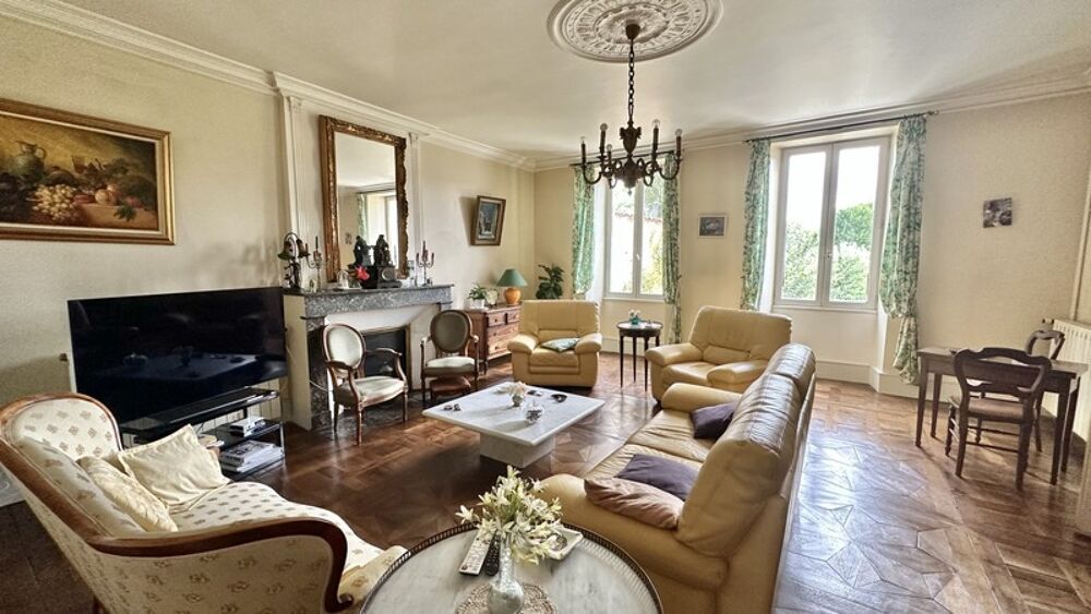 Vente Maison Dpt Charente (16), à vendre BARBEZIEUX SAINT HILAIRE maison de caractère Barbezieux saint hilaire