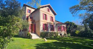  Propri�t�/ch�teau � vendre 9 pi�ces 250 m�