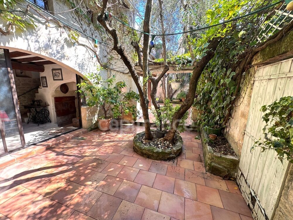 Maison à vendre 5 pièces MEYNES (30)Maison de caractère avec tropézienne & patio  un lieu de vie unique chargé dhistoire