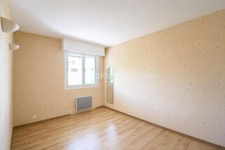  Appartement à louer 3 pièces 53 m²