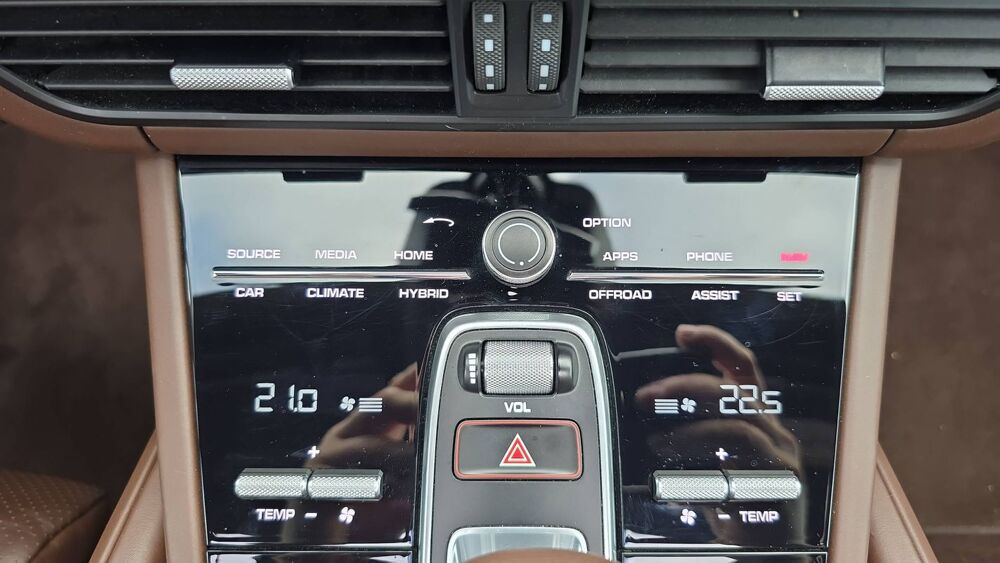 Cayenne 3.0 V6 462 e-Hybrid 4X4 Tiptronic 8 N/A 2021 occasion 37230 Fondettes