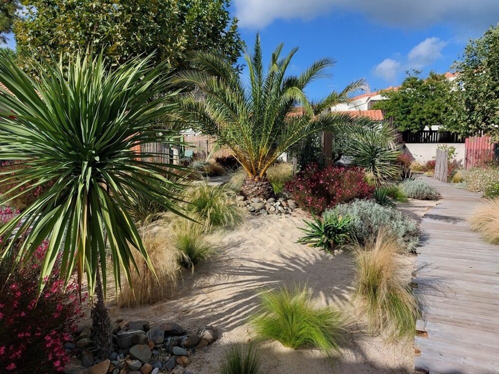 Vente Propriété/Château EXCLU CAPIFRANCE A Vendre ILE D'OLERON (17) en coeur village - Résidence para-hôtelière 11 meublés 3* proche plage Boyardville
