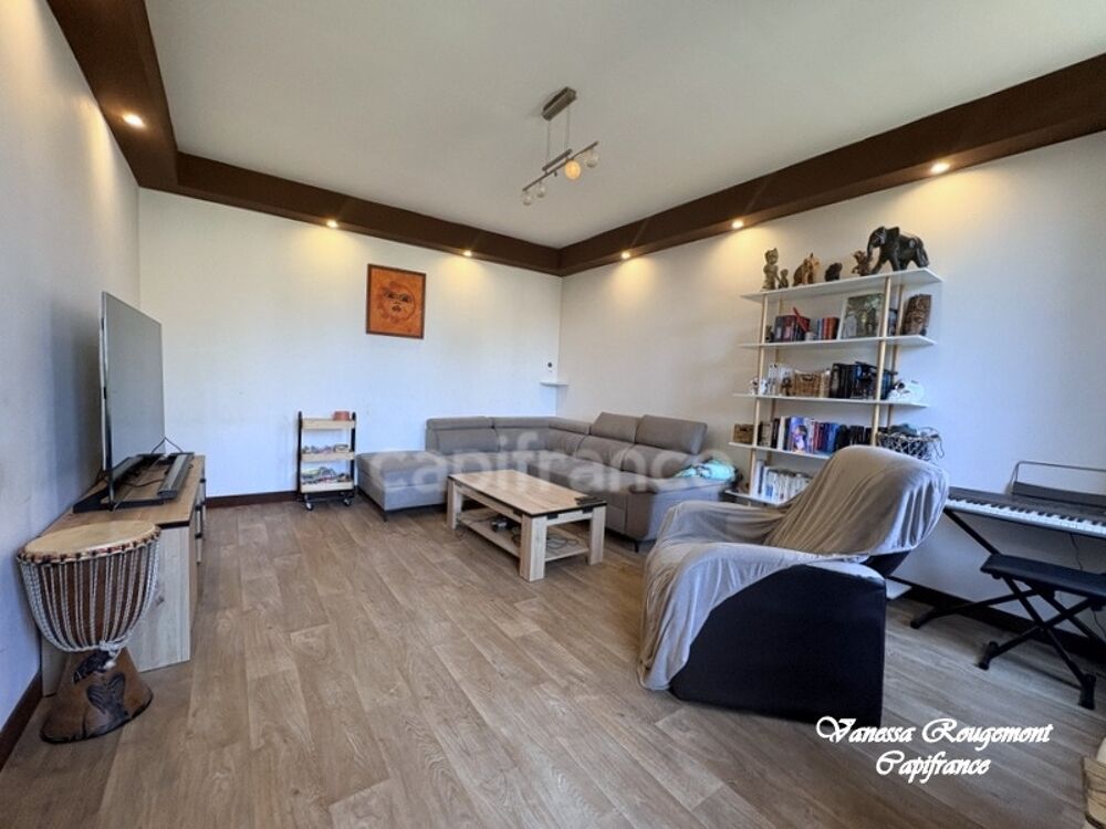 À vendre  Maison de village 4 chambres avec jardin, dépendances, grange et espace spa
