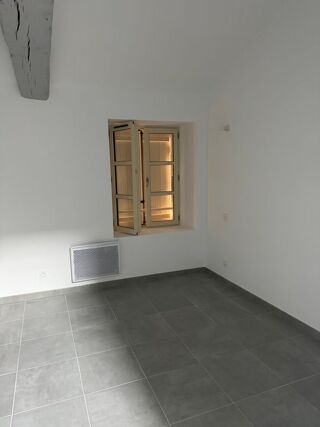  Appartement à louer 2 pièces 31 m²