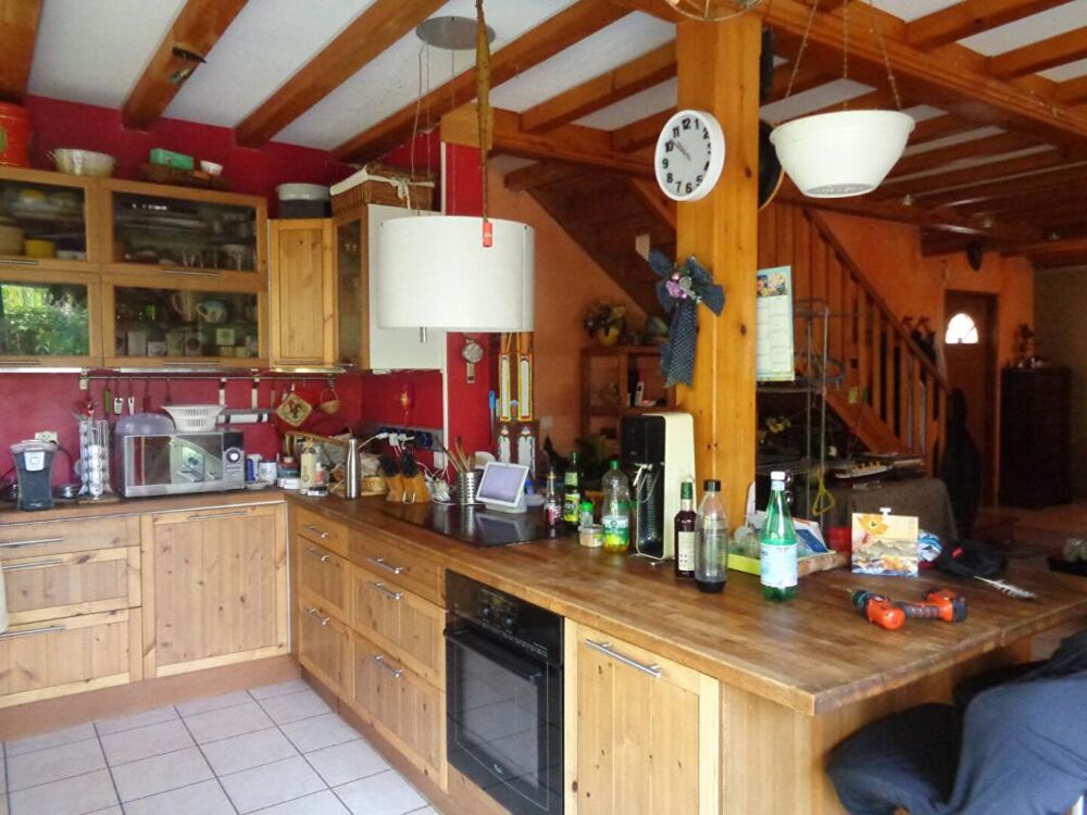 Coubon(43), maison de 240 m2 habitables, 4 chambres sur 1440 m2 de terrain