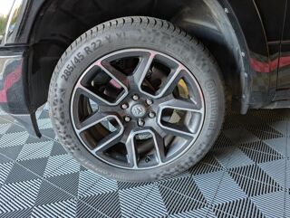 RAM 1500 5.7 4WD 396CH CREW LAMARIE SPORT 2018 occasion 77250 Moret Loing Et Orvanne